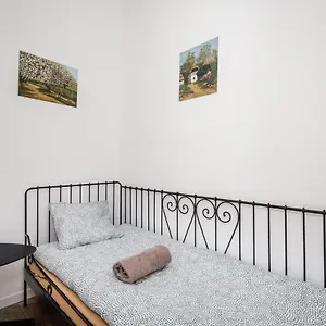 https://lol.krakowhotelspoland.com